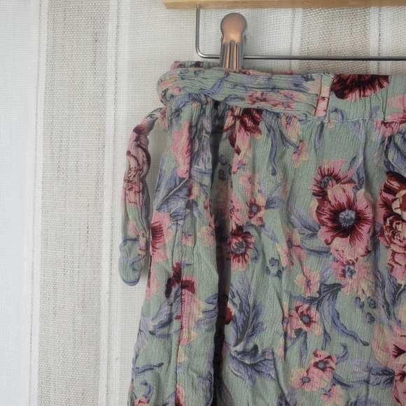 American Eagle Floral Boho Mini Skirt Size Large - Picture 5 of 8